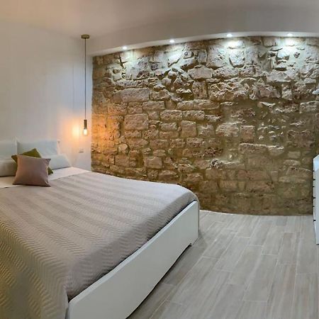 La Pelliccia Apartment Бари Екстериор снимка