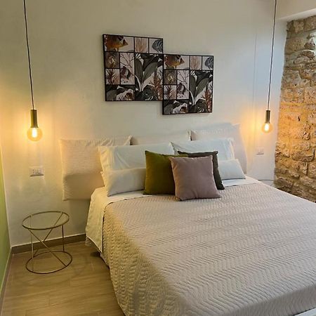 La Pelliccia Apartment Бари Екстериор снимка