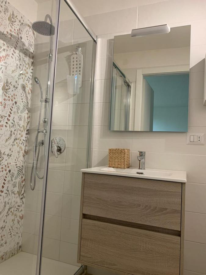 La Pelliccia Apartment Бари Екстериор снимка